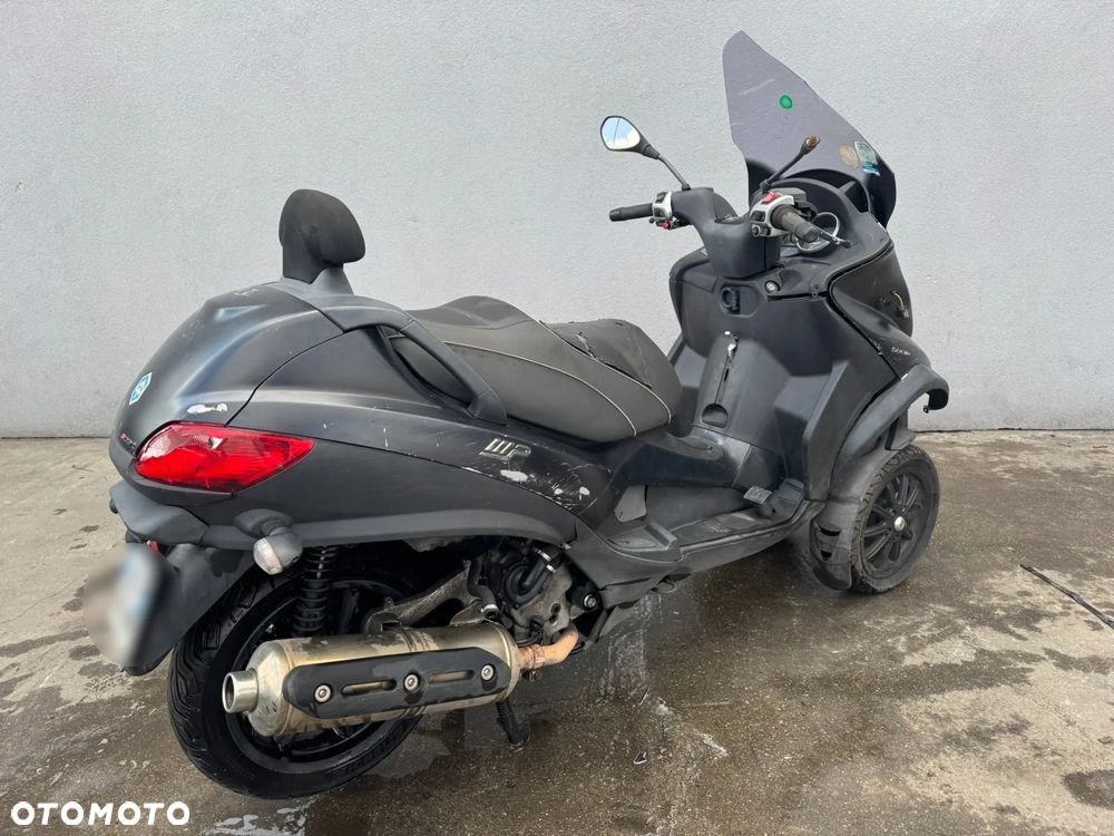 Piaggio MP-3 - 8