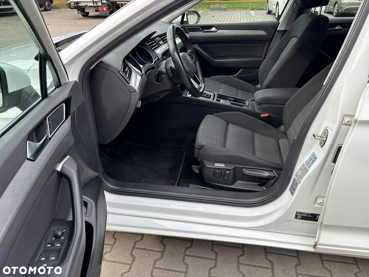 Volkswagen Passat 1.5 TSI EVO Business DSG - 11