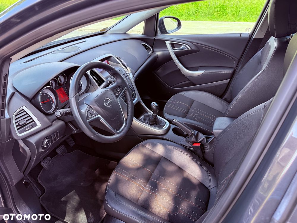 Opel Astra 1.4 Turbo - 9