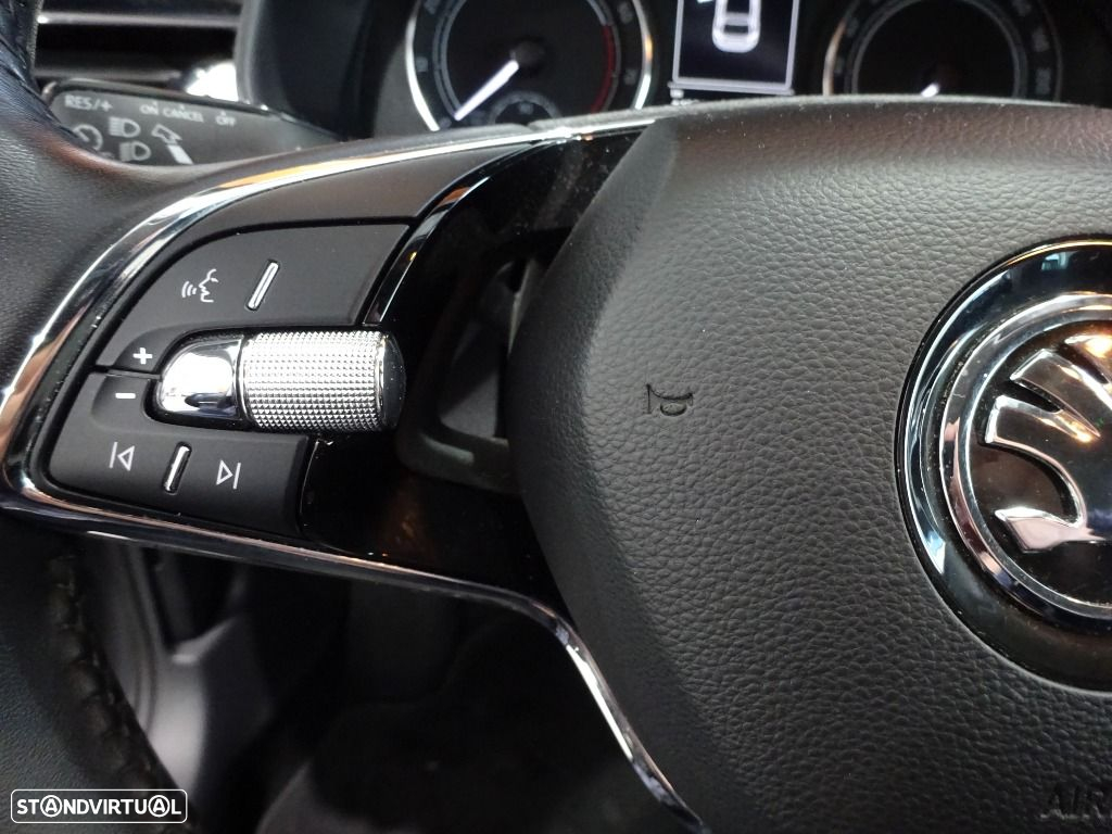 Skoda Scala 1.0 TSI DSG - 8