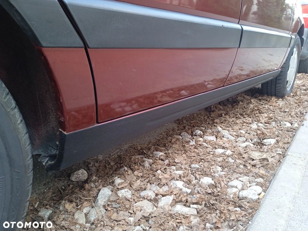 Volkswagen Passat 2.0 GL - 27