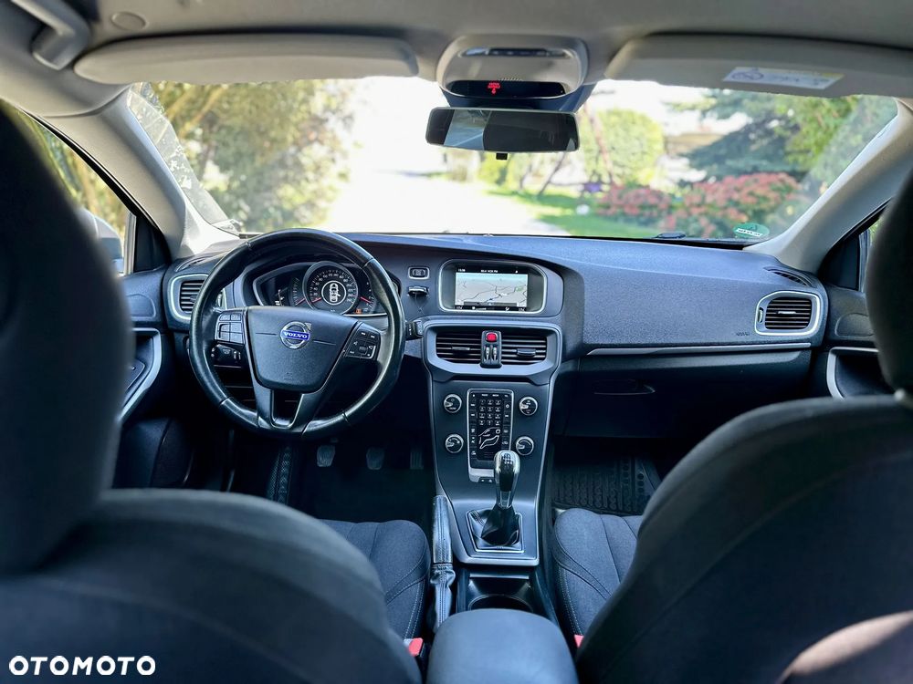 Volvo V40 D2 Momentum - 6