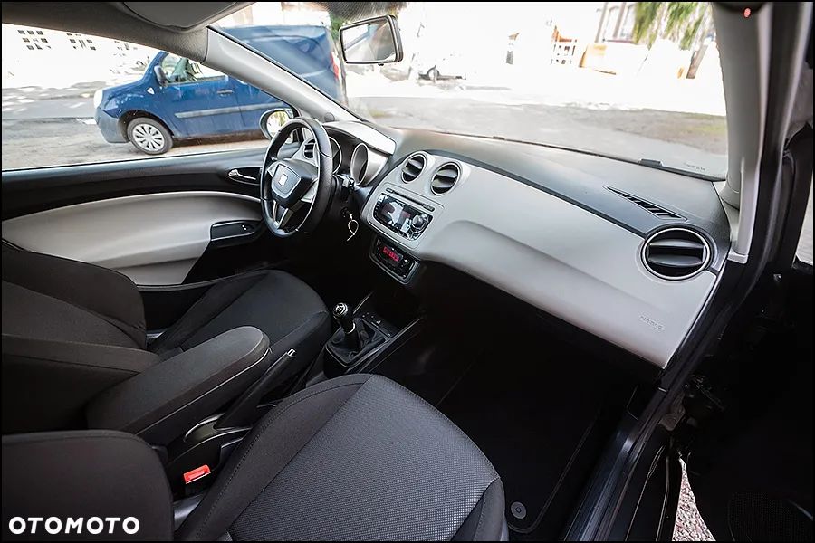 Seat Ibiza SC 1.4 16V Sport - 17