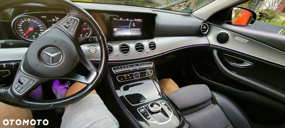 Mercedes-Benz Klasa E 220 d 9G-TRONIC - 9