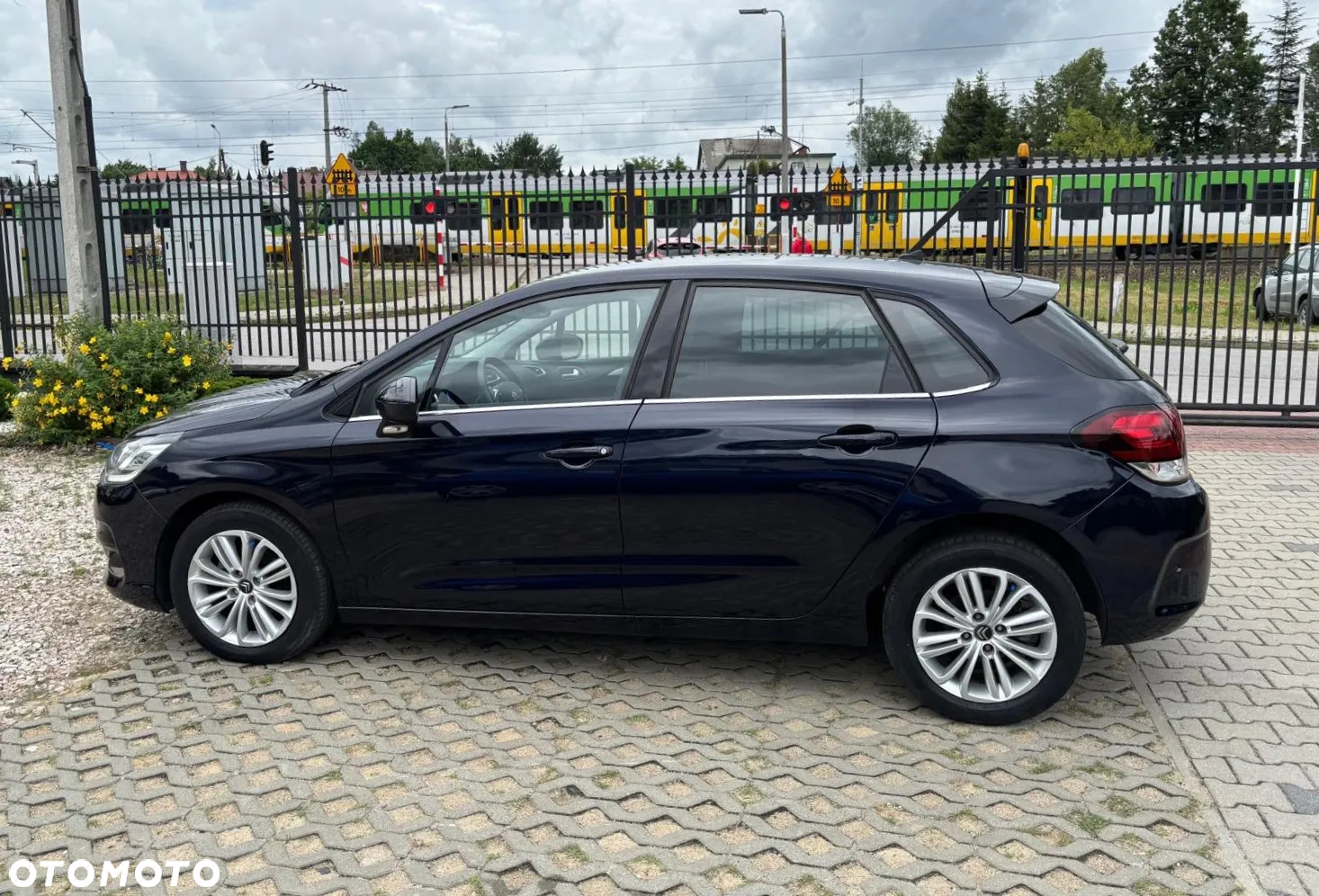 Citroën C4 BlueHDi 100 Selection - 11