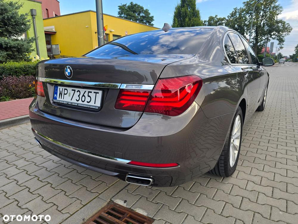 BMW Seria 7 750d xDrive Blue Performance Edition Exclusive - 9