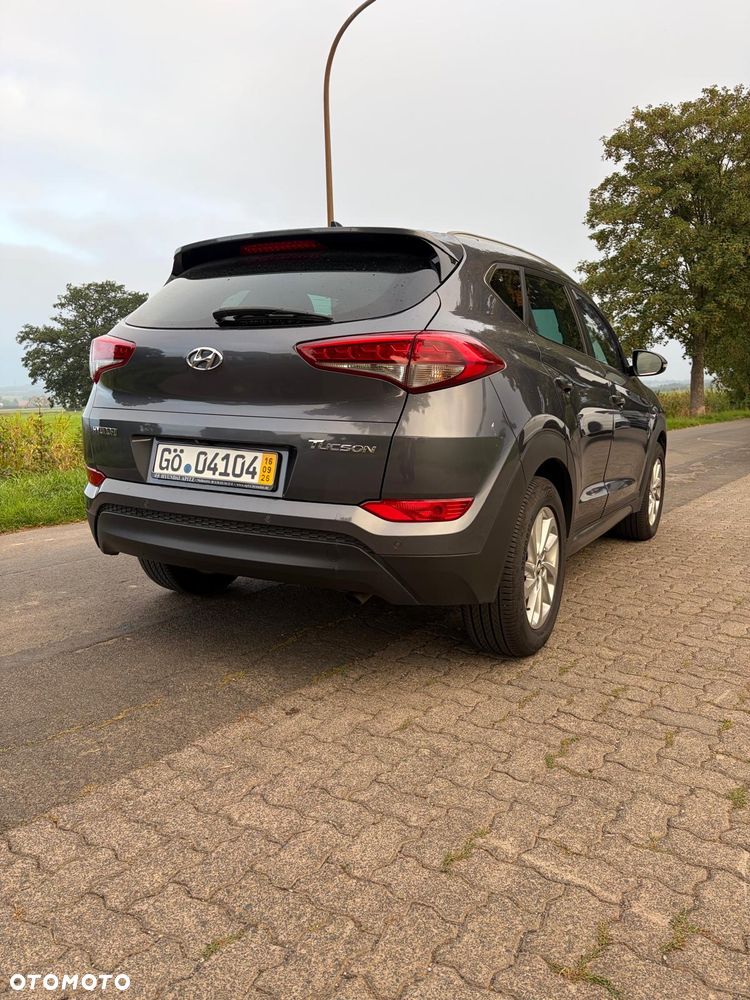 Hyundai Tucson 1.7 CRDI BlueDrive Design 2WD DCT - 11