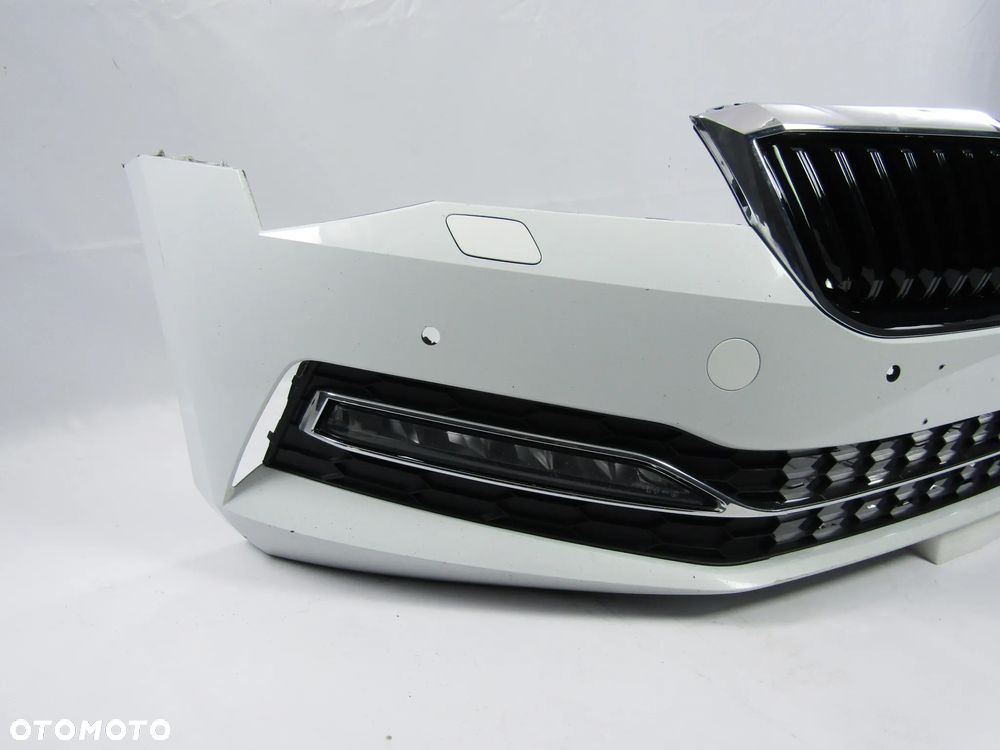 Zderzak przedni Skoda Superb 19 - 24 Spryskiwacze / Pdc-4 LS9R - 15