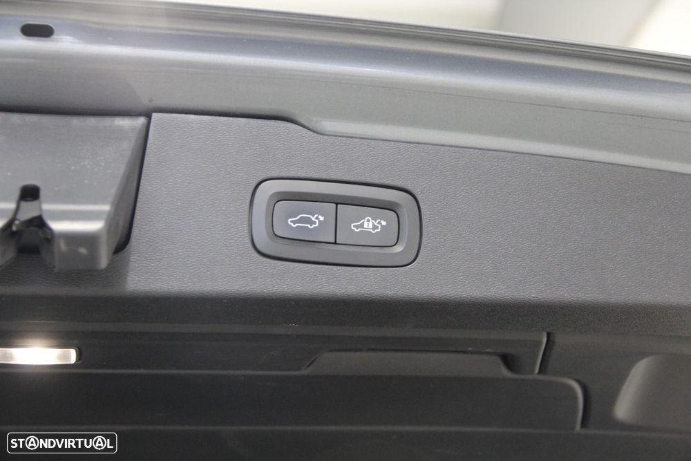 Volvo V60 2.0 D3 Inscription Geartronic - 34