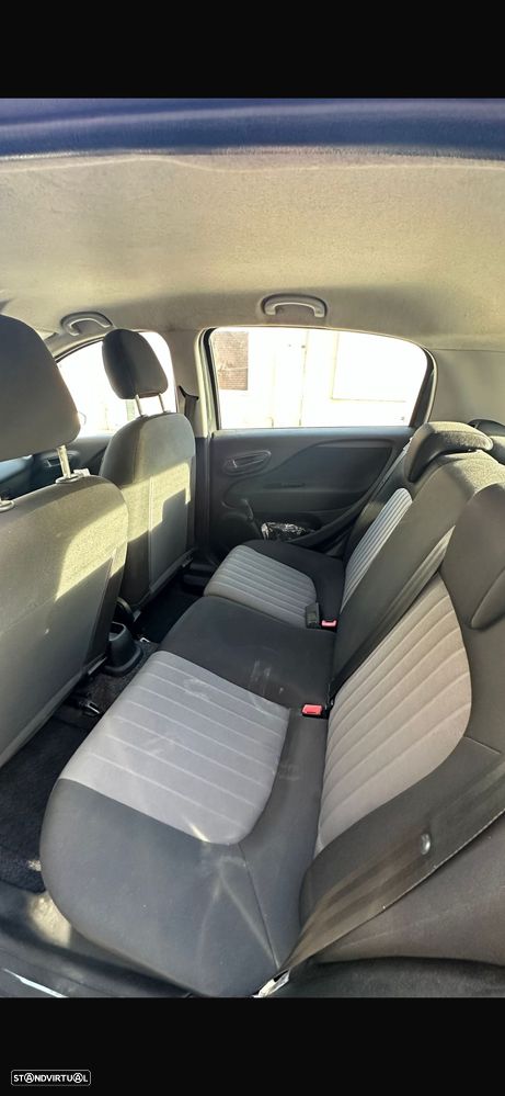 Fiat Punto 1.3 M-Jet Easy S&S - 11