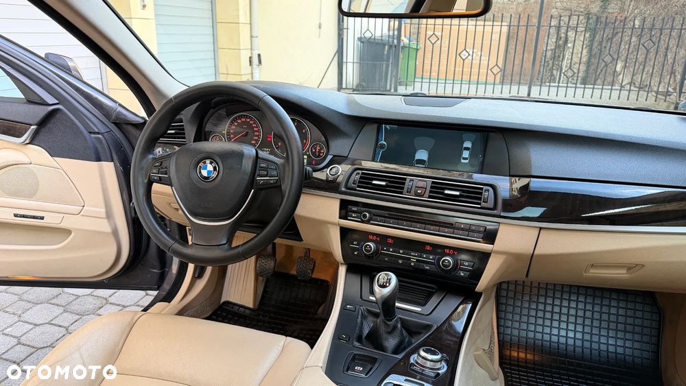 BMW Seria 5 520d Efficient Dynamics - 13