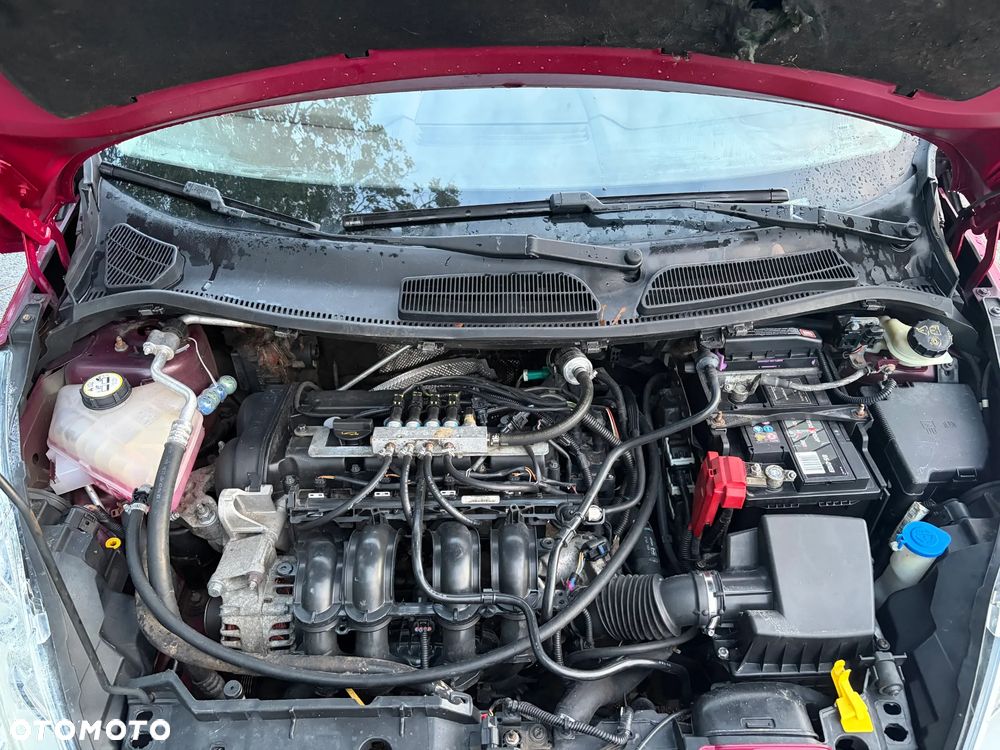 Ford Fiesta 1.4 Ghia - 19