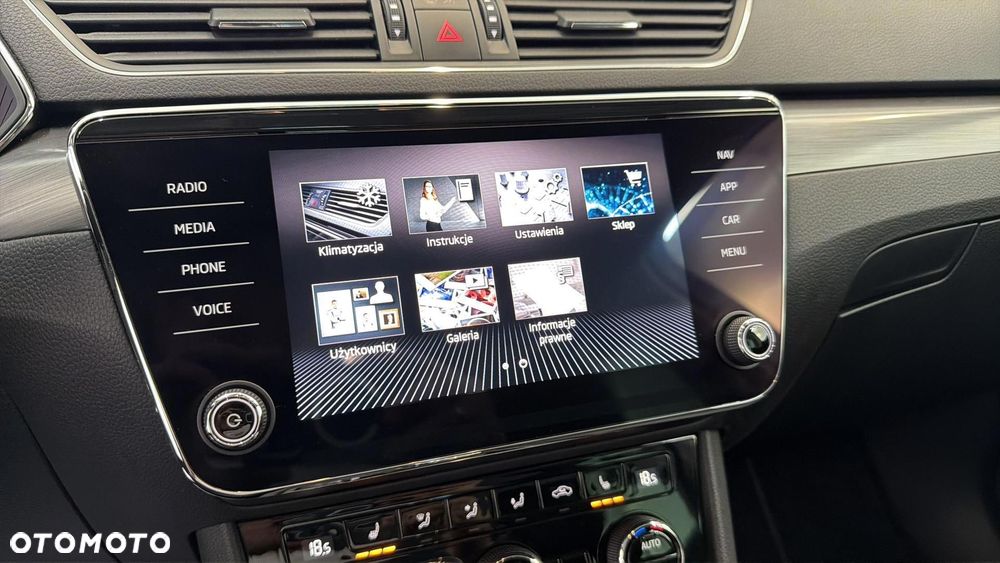 Skoda Superb 2.0 TDI SCR Style DSG - 33