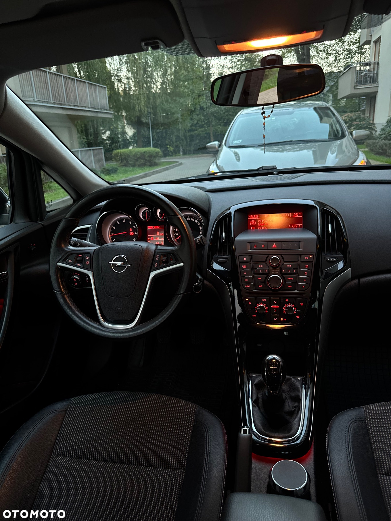 Opel Astra IV 1.4 T Cosmo - 13