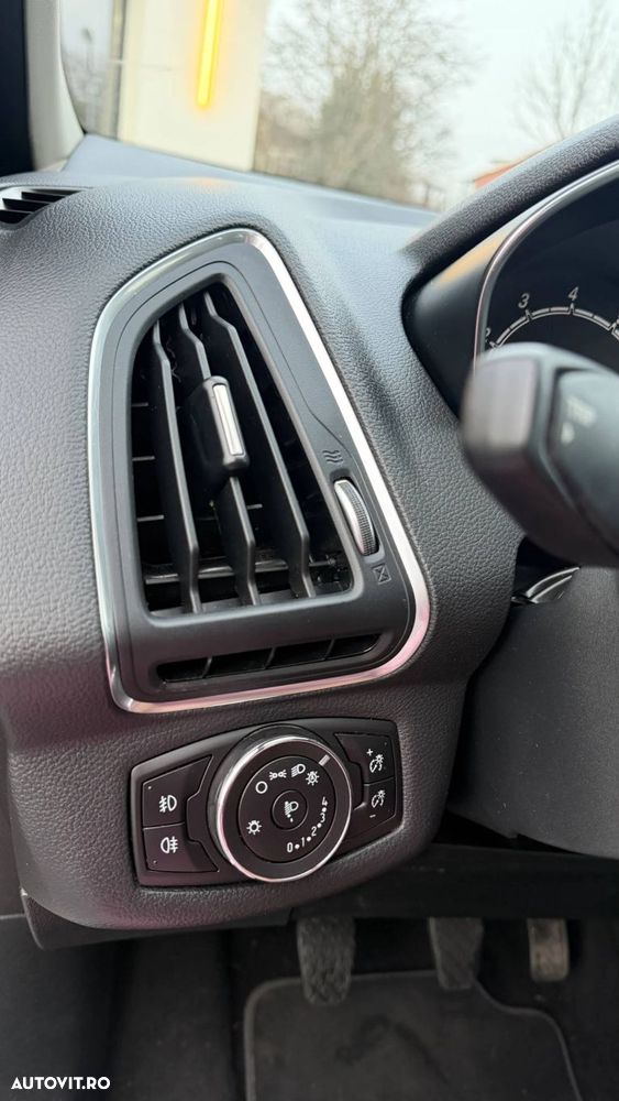 Ford B-Max 1.0 EcoBoost Titanium - 19