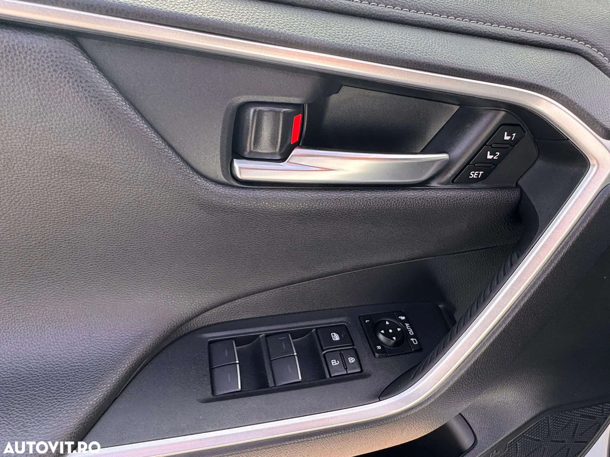 Toyota RAV4 2.5 Hybrid VVT-iE 4x4 Luxury - 12