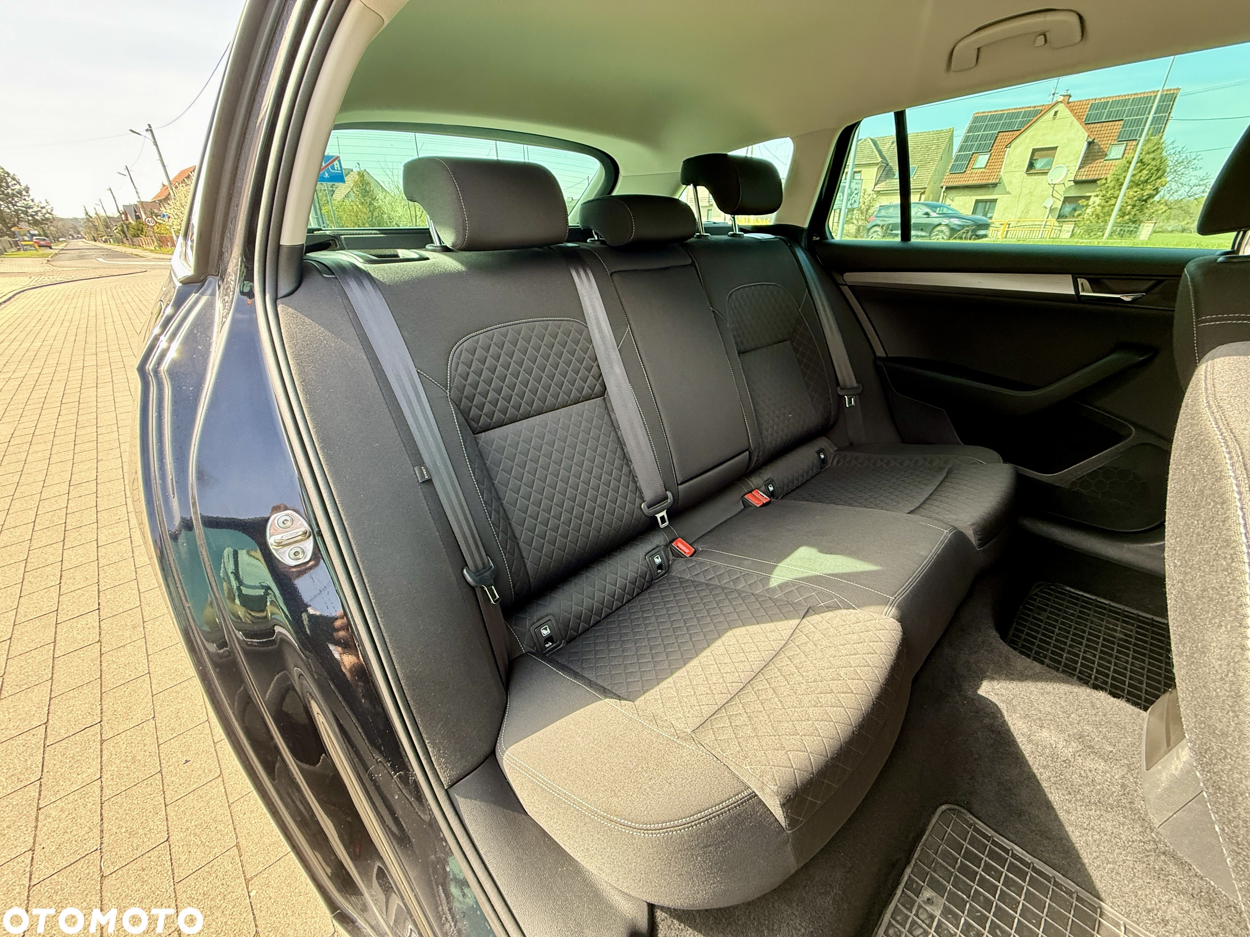 Skoda Superb Combi 1.6 TDI DSG Ambition - 17