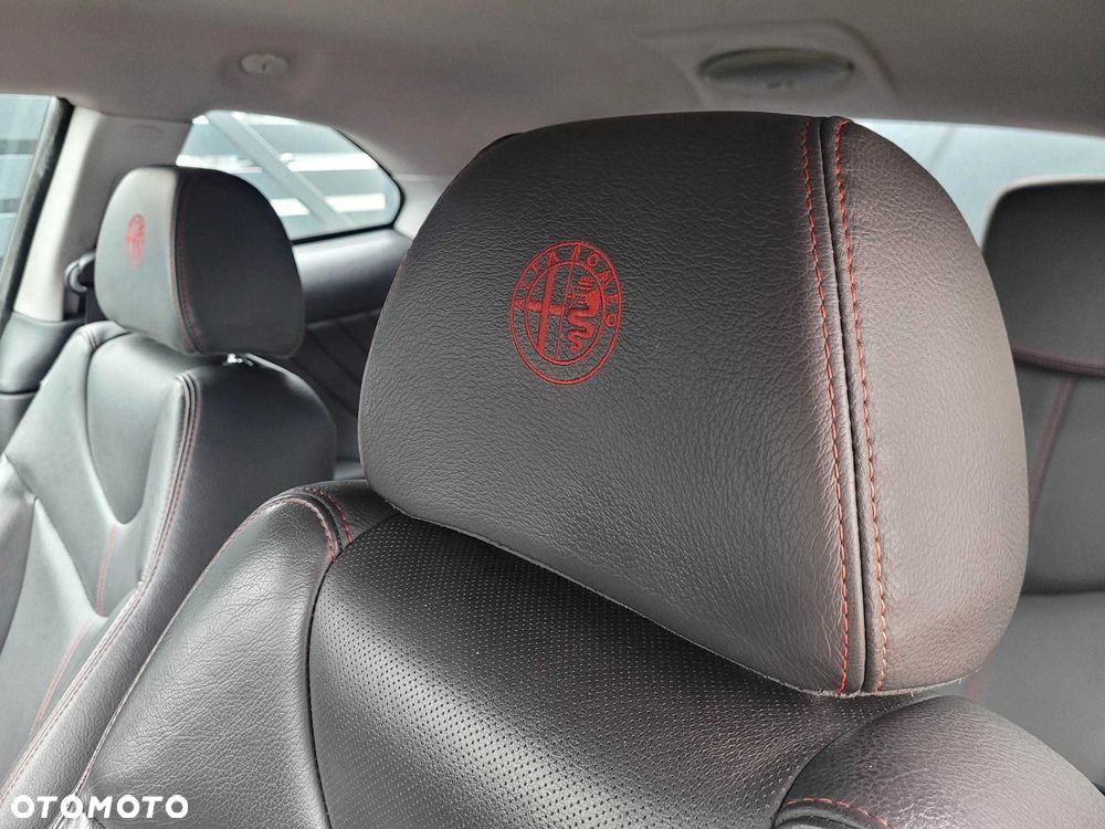 Alfa Romeo GT - 7