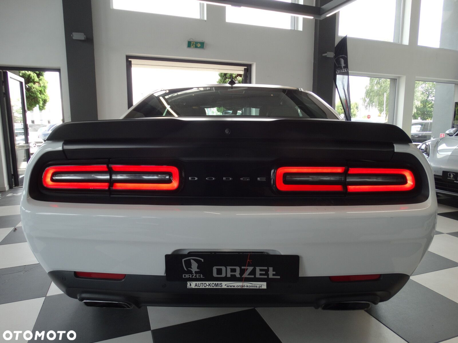 Dodge Challenger - 6