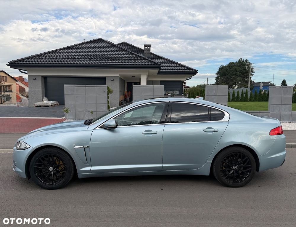 Jaguar XF 2.0 T Premium Luxury - 13