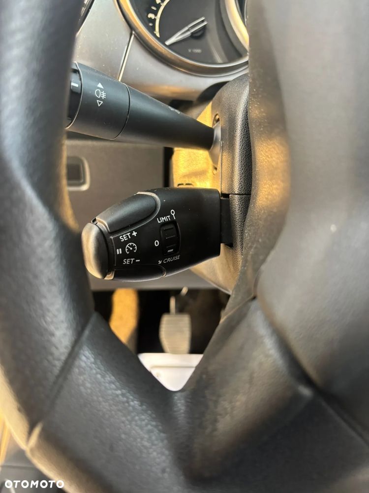 Citroën C3 1.2 PureTech GPF Live - 25