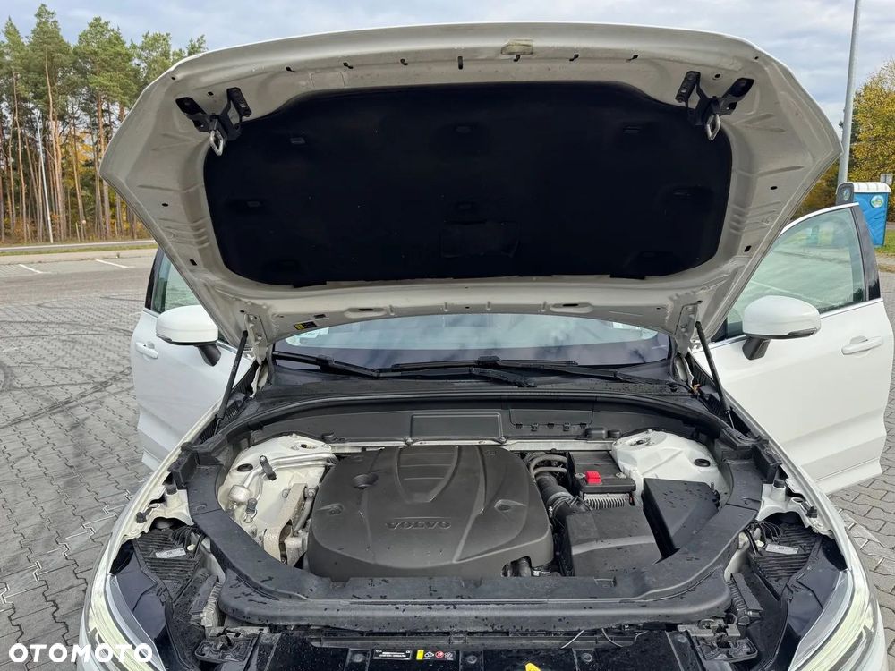 Volvo XC 60 D4 Momentum - 21