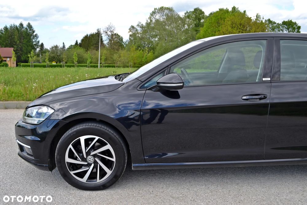 Volkswagen Golf - 8