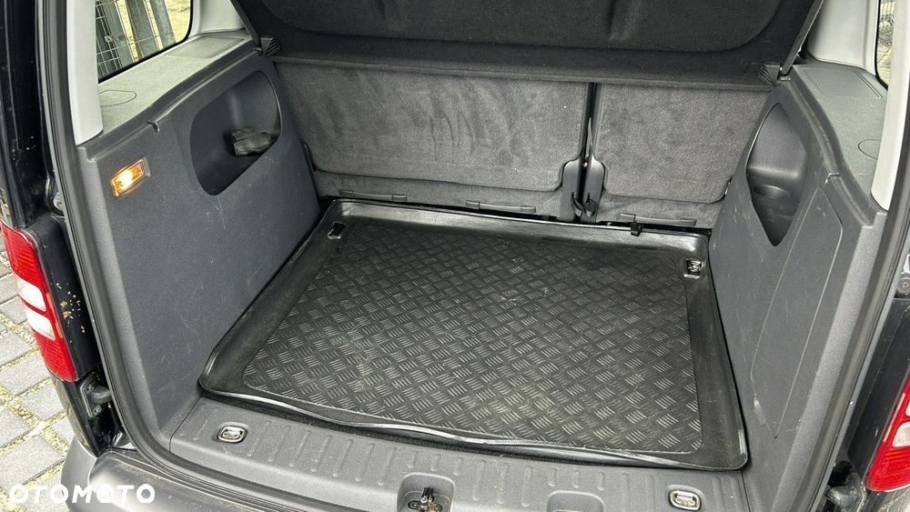 Volkswagen Caddy - 26