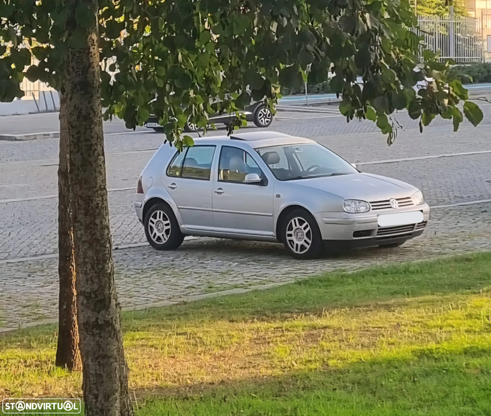 VW Golf 1.9 TDi Highline - 3