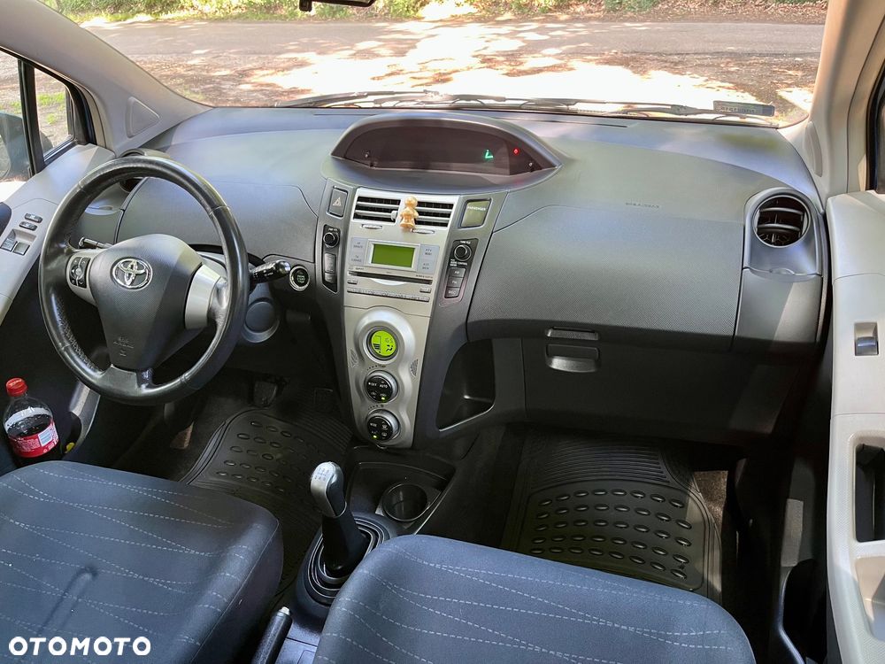 Toyota Yaris 1.3 Luna Hit - 10