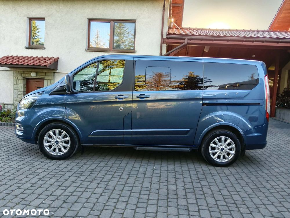 Ford Tourneo Custom - 4