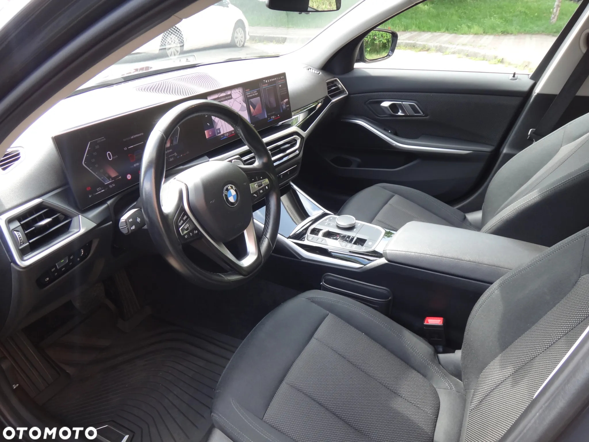 BMW Seria 3 320i xDrive - 9