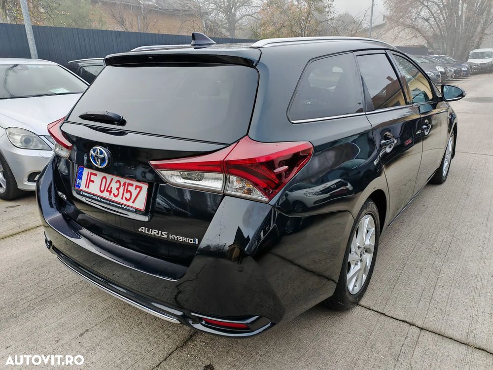 Toyota Auris 1.8 L VVT-i Hybrid Sol - 3