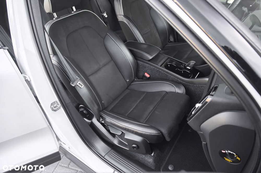 Volvo XC 40 P8 AWD Recharge RDesign - 30