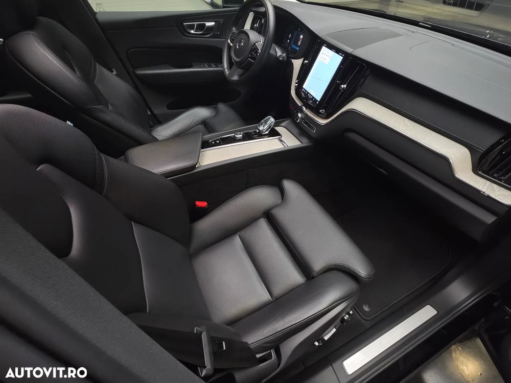 Volvo XC 60 T6 AWD Recharge Geartronic Inscription Expression - 33