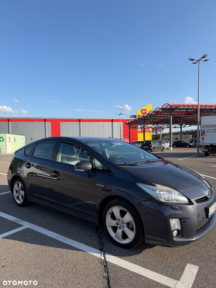 Toyota Prius 1.8 HSD Prestige - 7