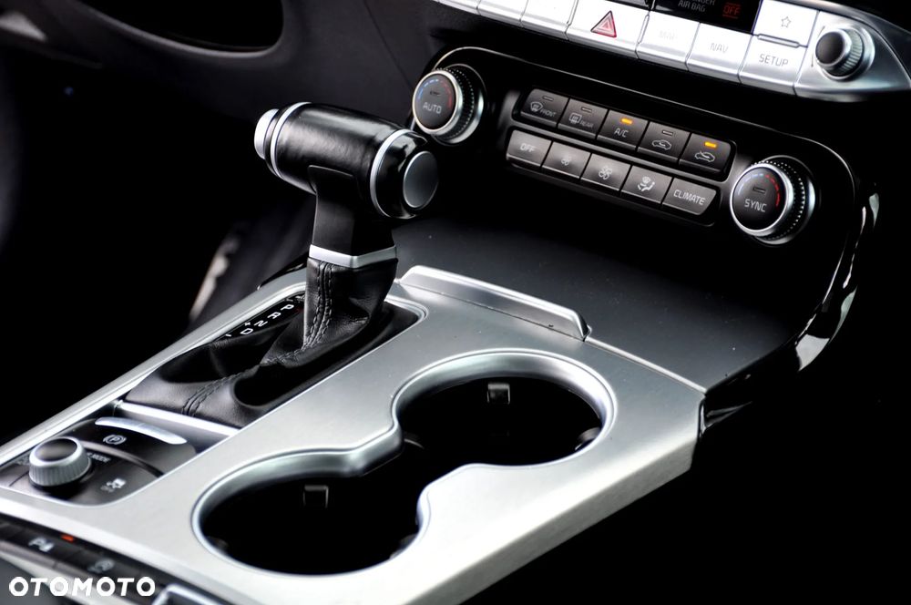 Kia Stinger - 27