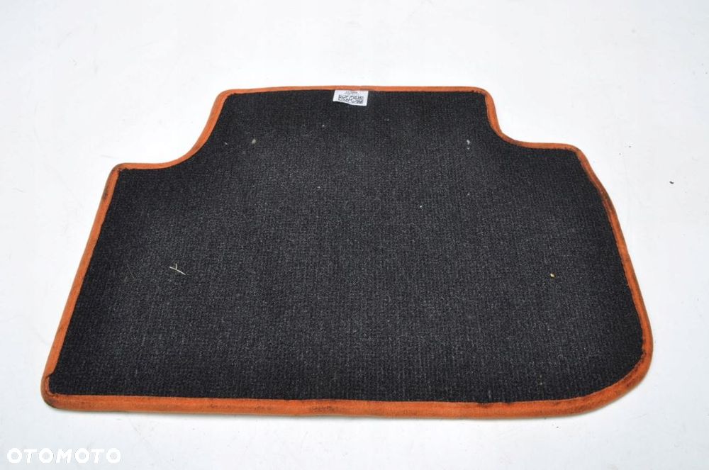 BMW F40 DYWANIKI WELUROWE KOMPLET - 9