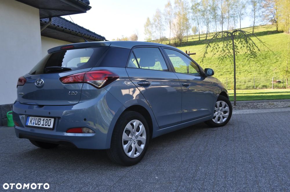 Hyundai i20 1.2 Pure - 10