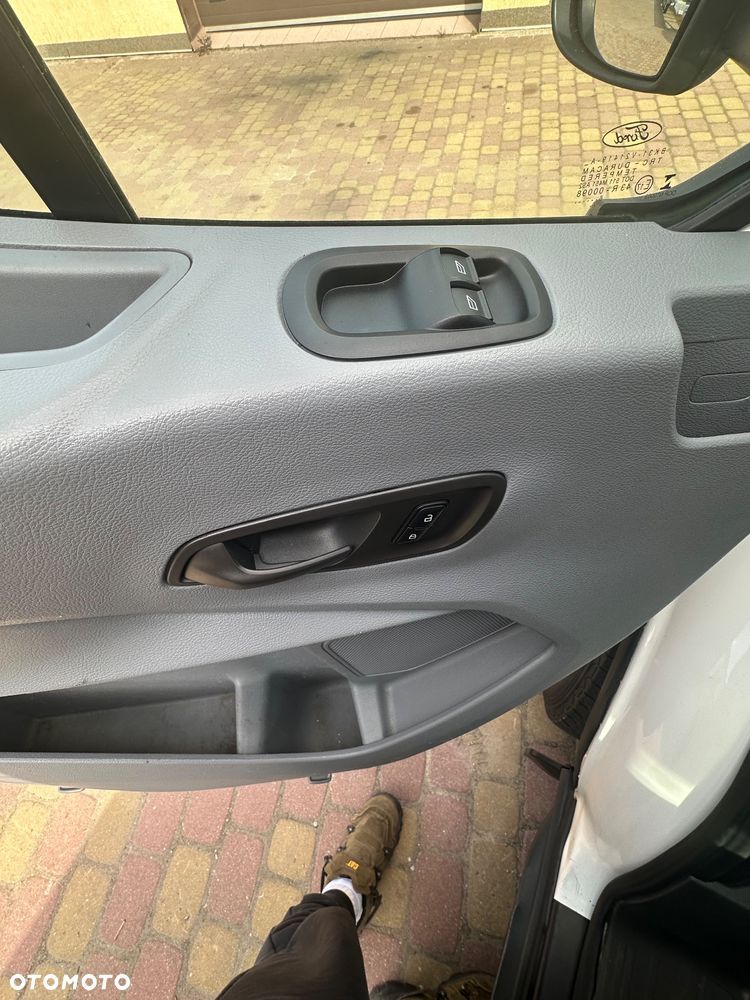 Ford transit - 11