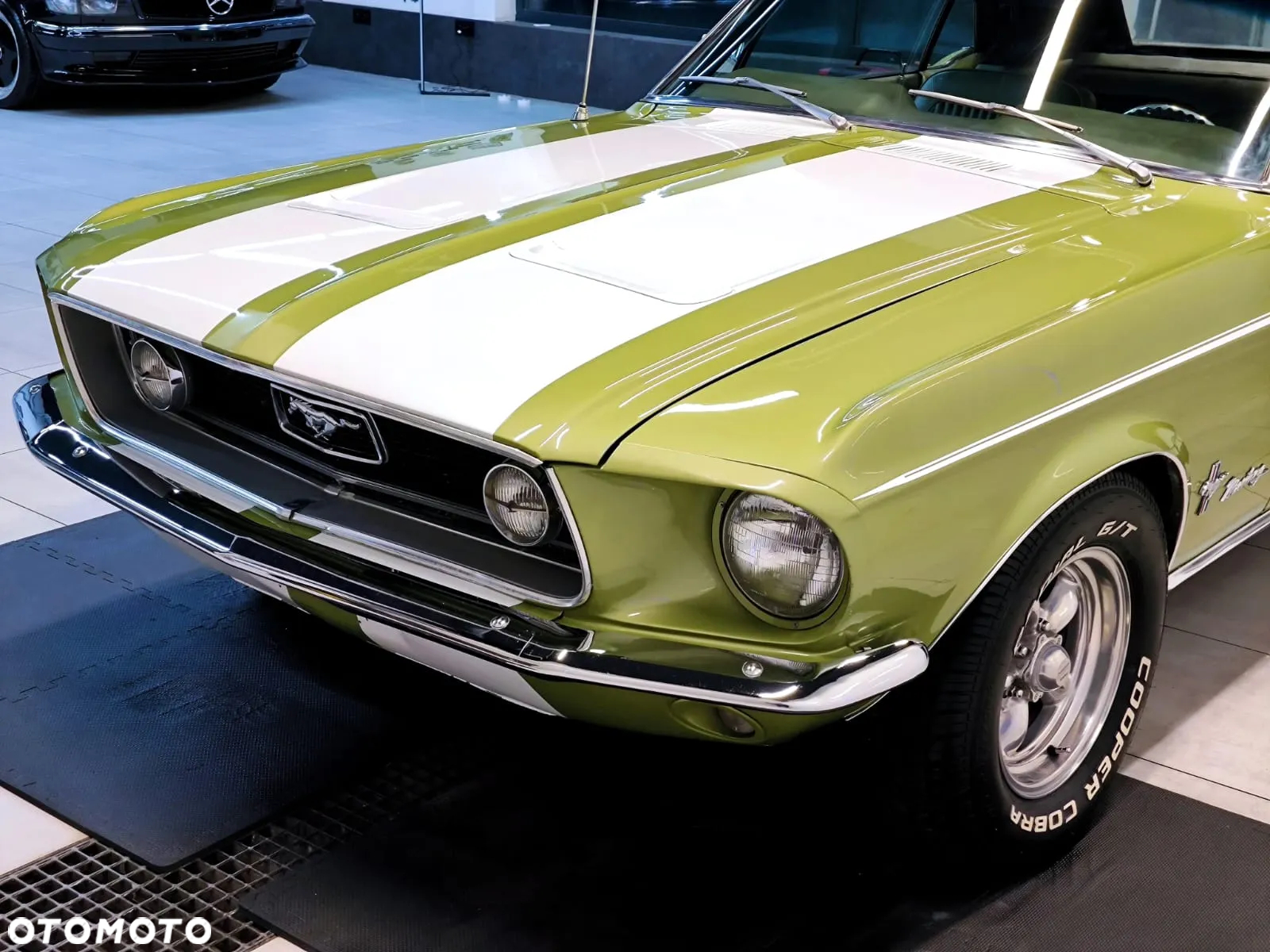 Ford Mustang - 5