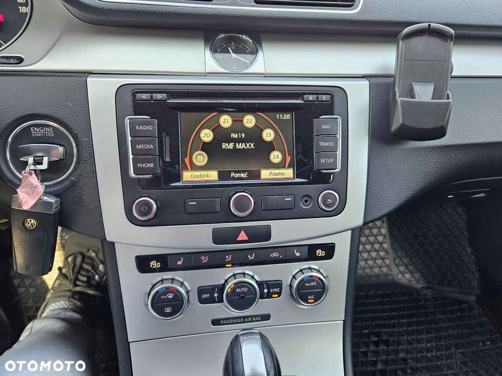Volkswagen Passat Variant 2.0 TDI Comfortline DSG - 17