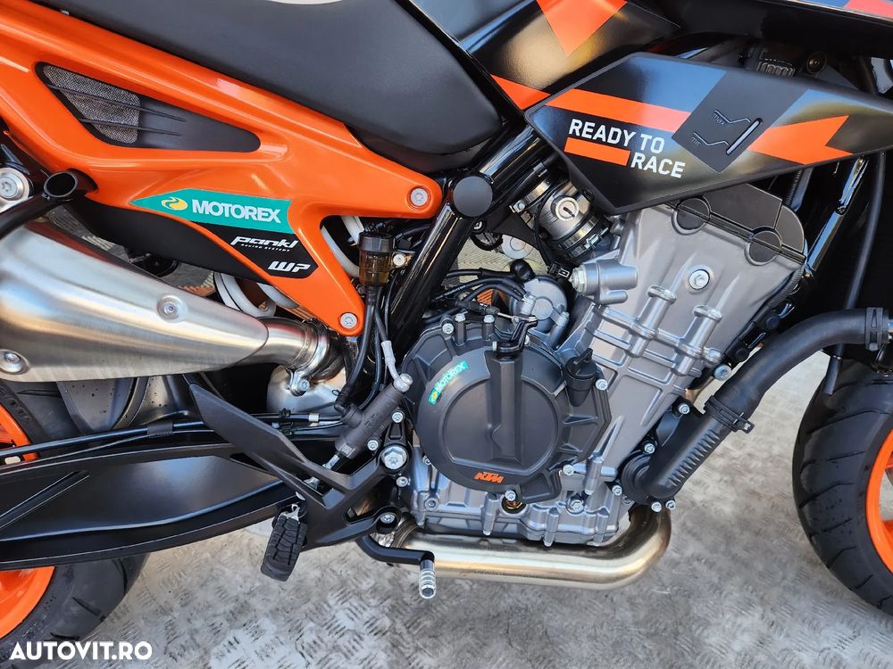 KTM 890 Duke GP - 11