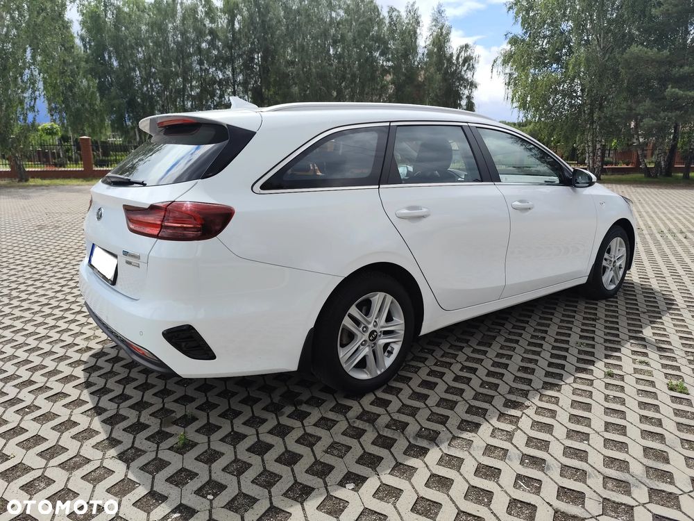 Kia Ceed 1.6 CRDi mHEV M DCT - 8