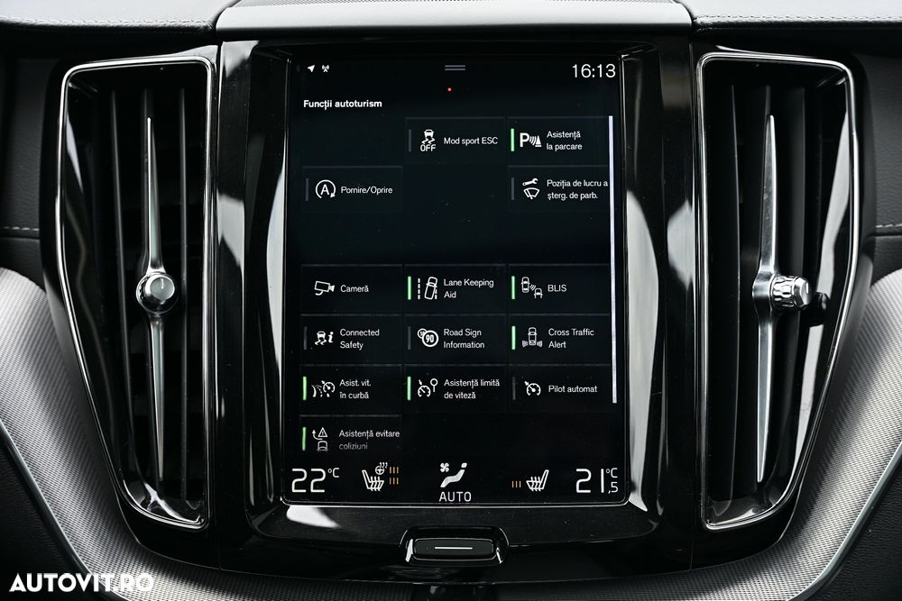 Volvo XC 60 B4 MHEV AT8 AWD Inscription - 28