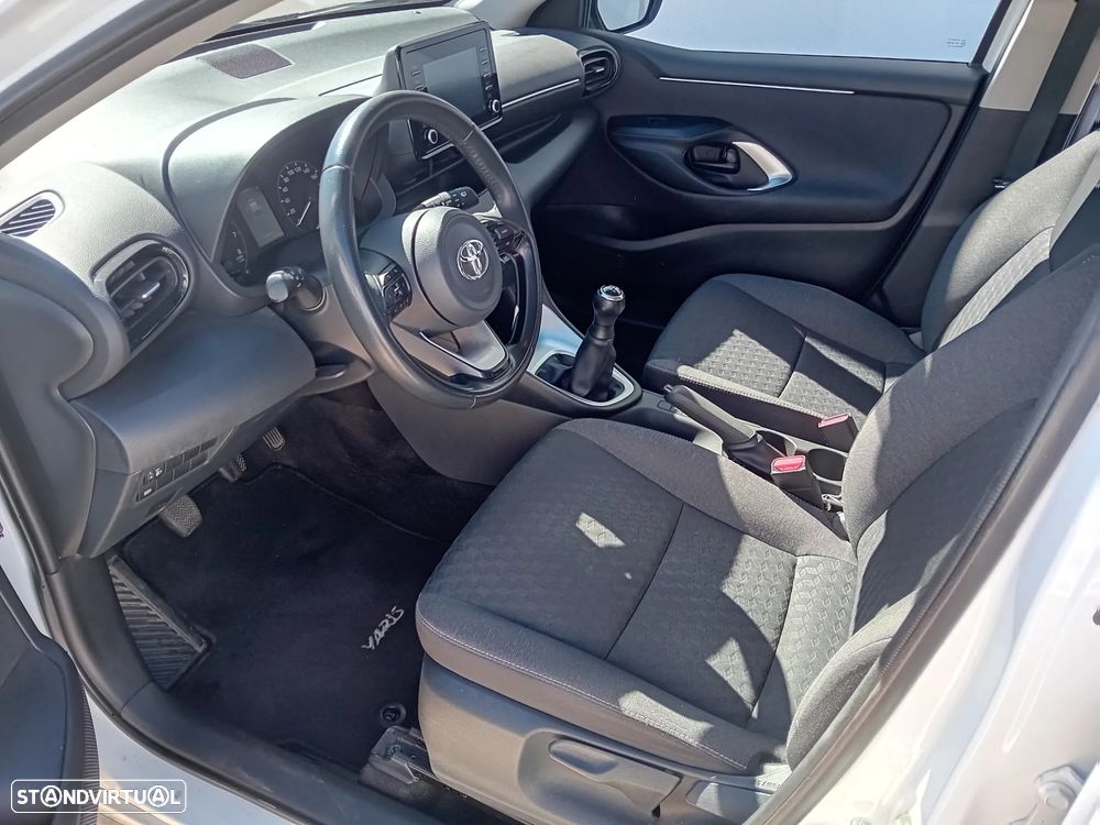 Toyota Yaris - 12