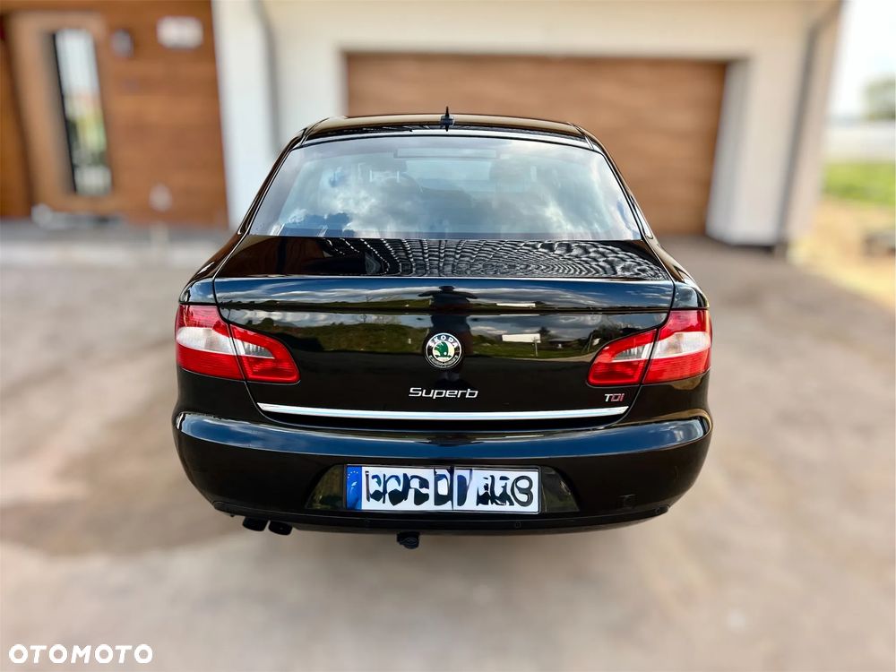 Skoda Superb 2.0 TDI Elegance - 6