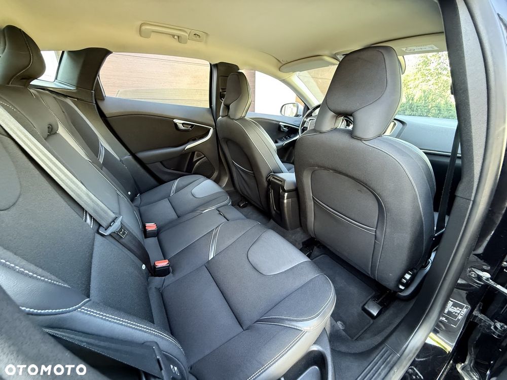 Volvo V40 D2 Momentum - 20