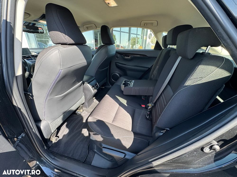Lexus Seria NX 300h - 16