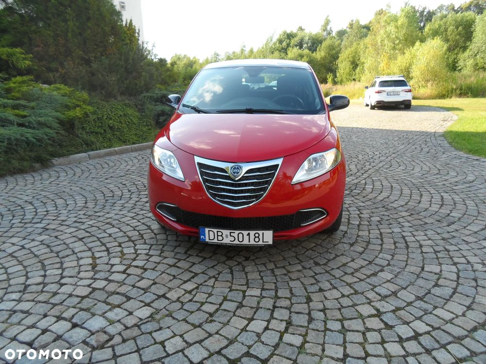 Lancia Ypsilon Y 0.9 TwinAir Turbo 8V Platinum - 3